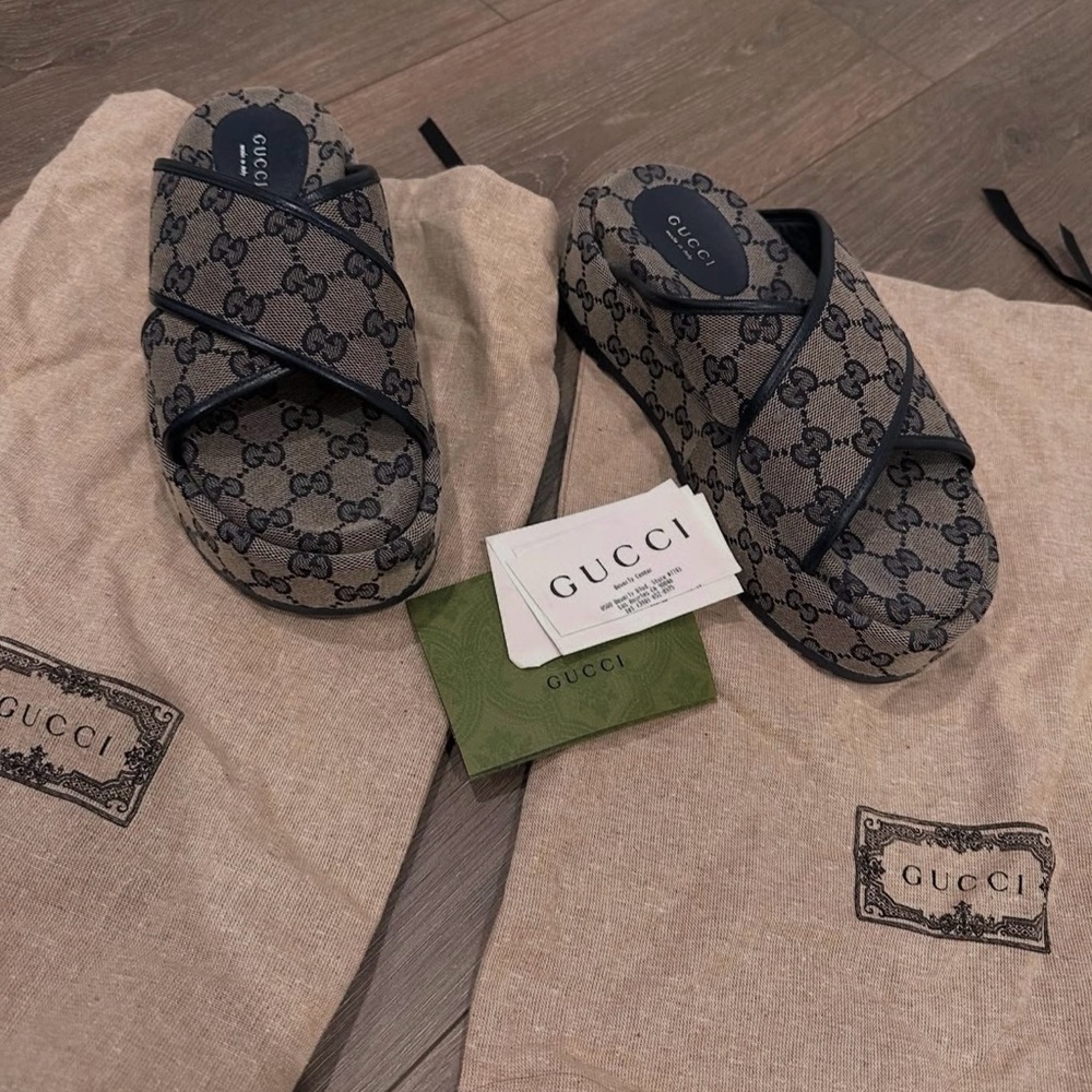Gucci Gray Sandals with Iconic Monogram